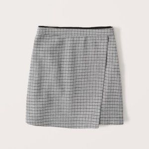 Abercrombie Women's Wrap Plaid Mini Skirt